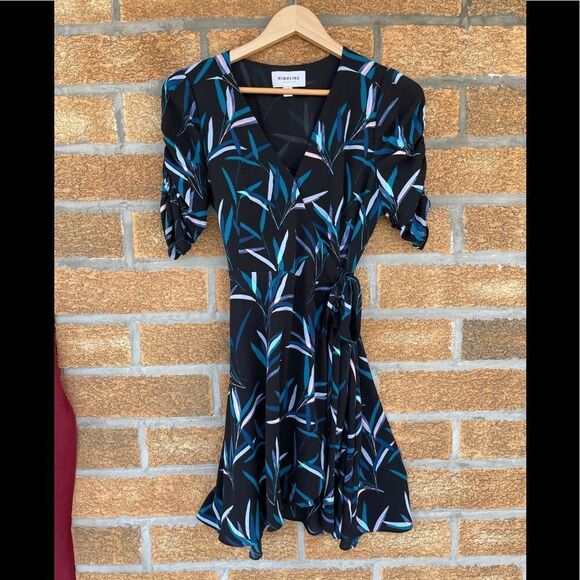 Highline Collective wrap dress small - Picture 2 of 7